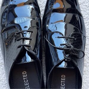 Men's Glossy Black Lace-Up Boots